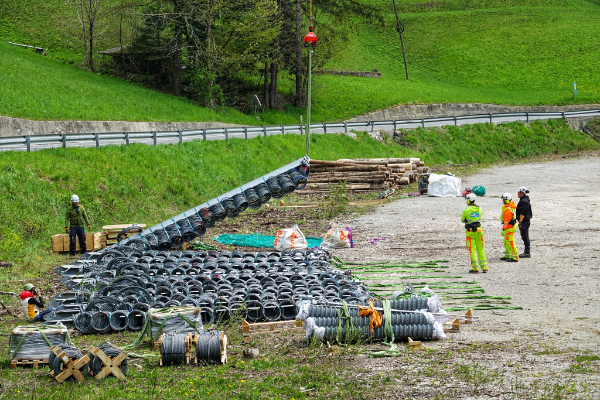 Logistična priprava za helikopterski transport materiala
