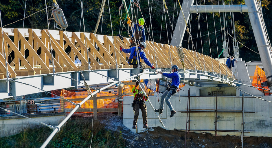 Viseči mostovi, konstrukcije in zipline