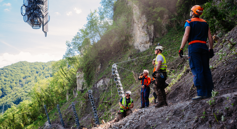 Zaščita brežin in hudournikov